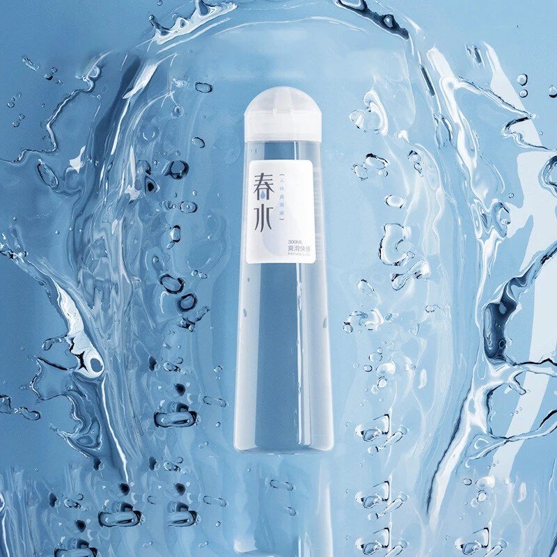 Chunshui 300ml bottle in a splash of water